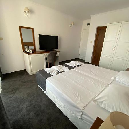 Villa Aqua Family Hotel Burgas Екстер'єр фото